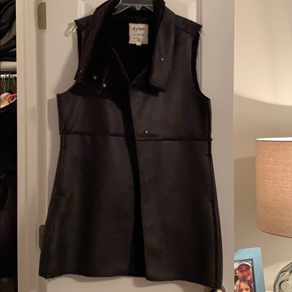 Women’s faux fur vest